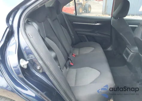 2021 Toyota Camry Le z USA, uszkodzony, nr VIN 4T1C11AKXMU603161